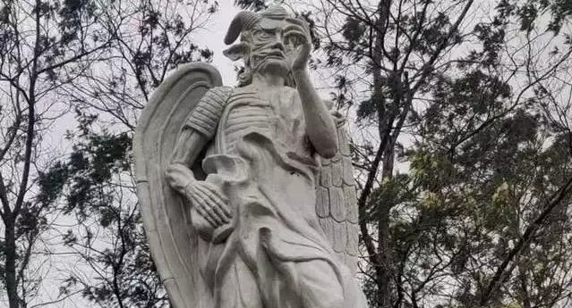Justiça suspende a inauguração de templo religioso dedicado a Lúcifer em Gravataí