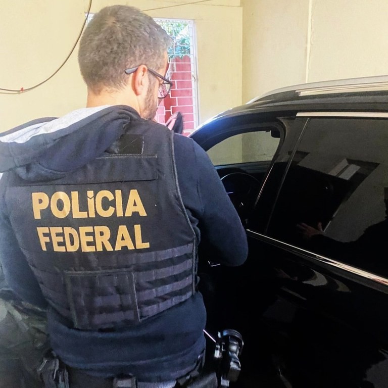 PF realiza Operação Swindler para reprimir crimes de estelionato e falsificação em Rio Grande