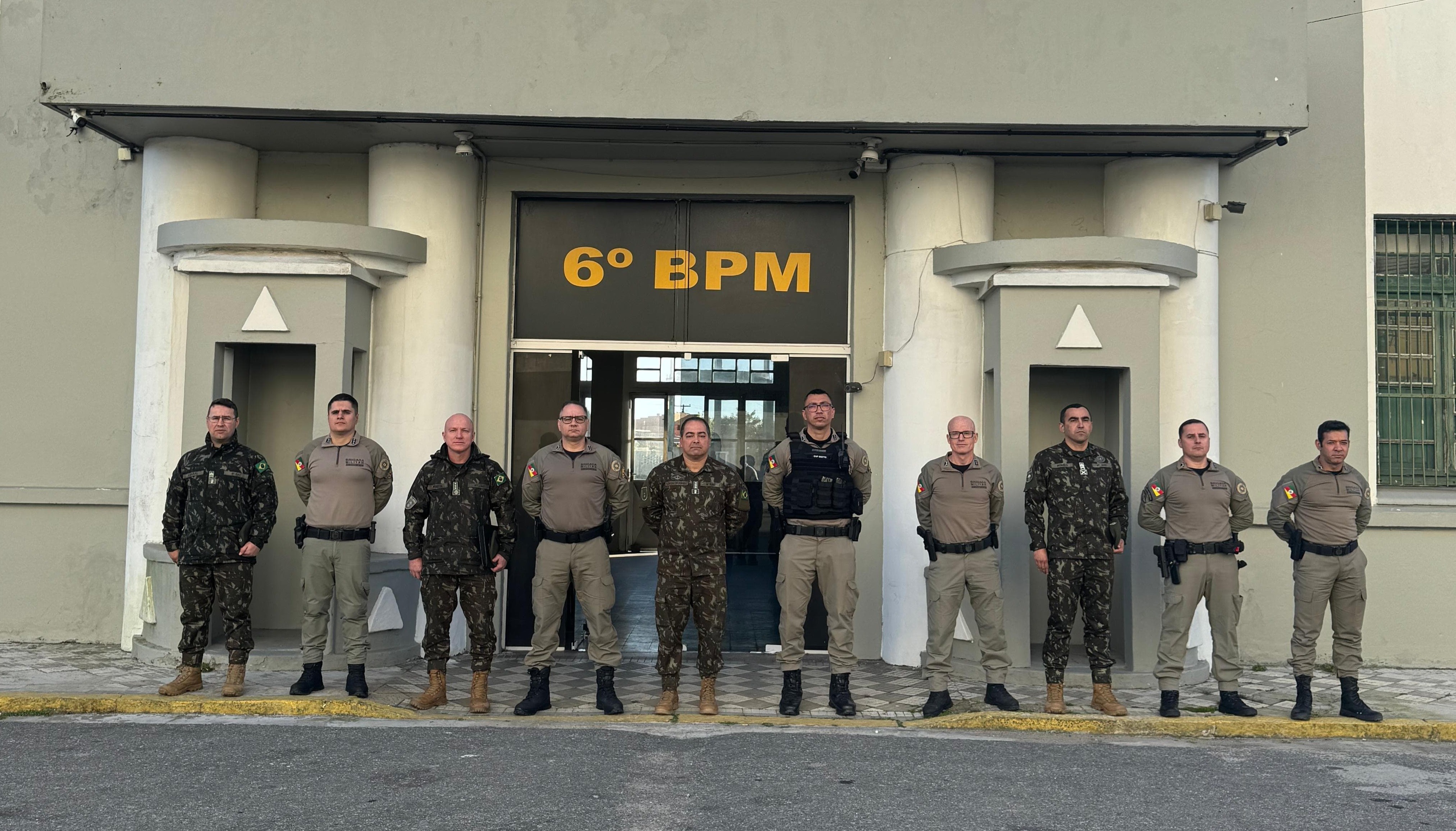 Brigada Militar em Rio Grande recebe o Comandante do 6° GAC para Inspeção Anual