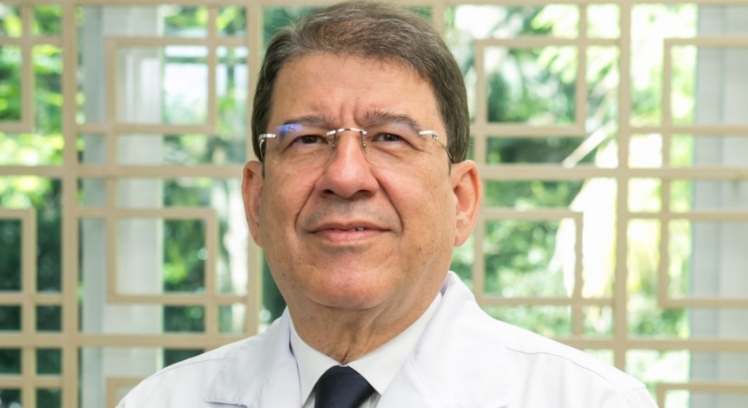 Coordenador do Cremers, Manoel Trindade, recebe título de Professor Honoris Causa da Furg