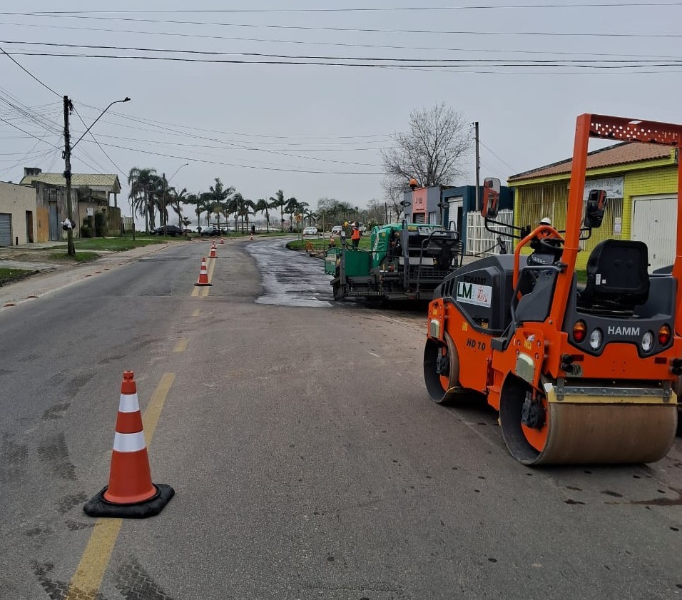 Obra de repavimentação da rua Henrique Pancada tem início em Rio Grande