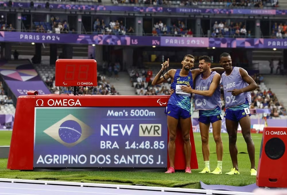 Brasil conquista primeiro ouro no atletismo nas Paralimpíadas 2024 e recorde mundial
