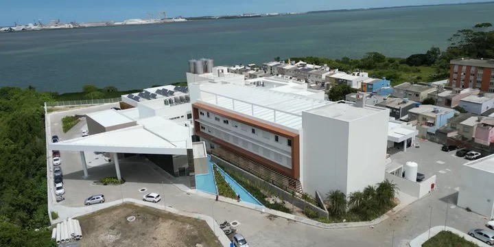 Cabergs e Hospital Monporto firmam convênio