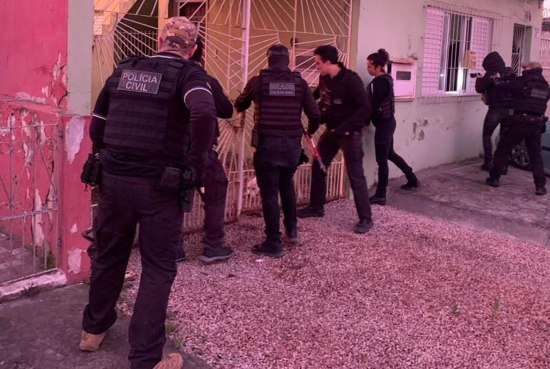 Operação da Polícia Civil desarticula quadrilha do "golpe dos nudes" em Pelotas