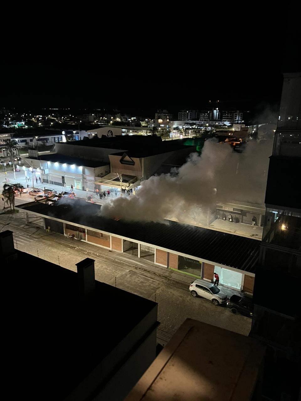 Antigo Terminal Rodoviário do Balneário Cassino registra incêndio na noite desta sexta-feira (6)