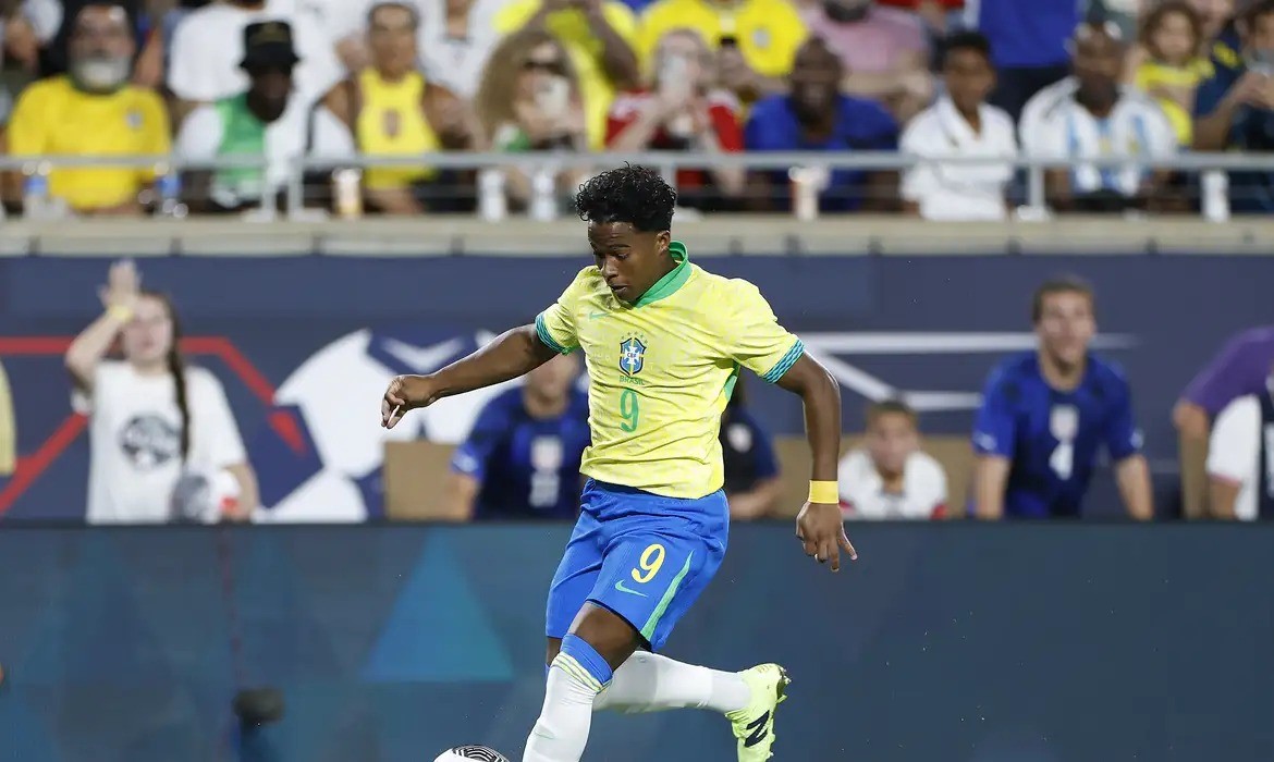 Seleção brasileira encara o Paraguai nesta terça-feira (10)