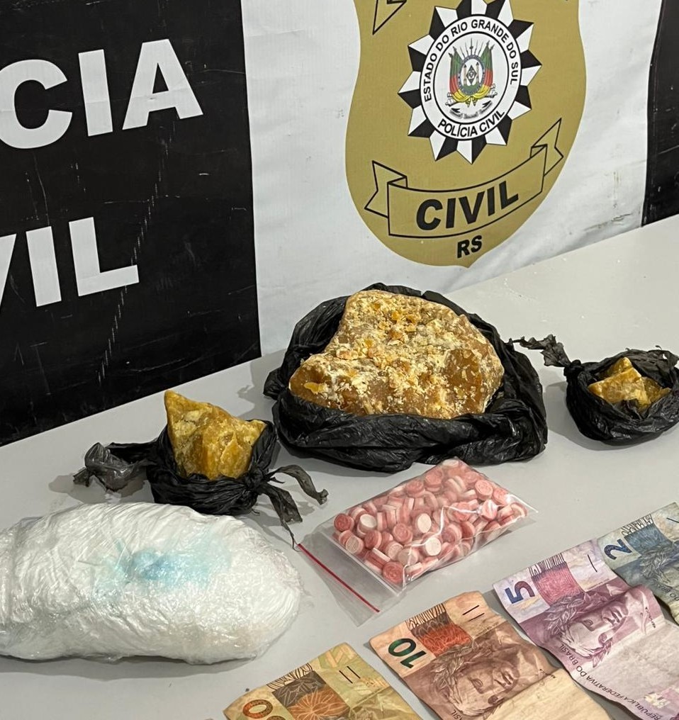 Mulher é presa em flagrante por tráfico de drogas em Rio Grande