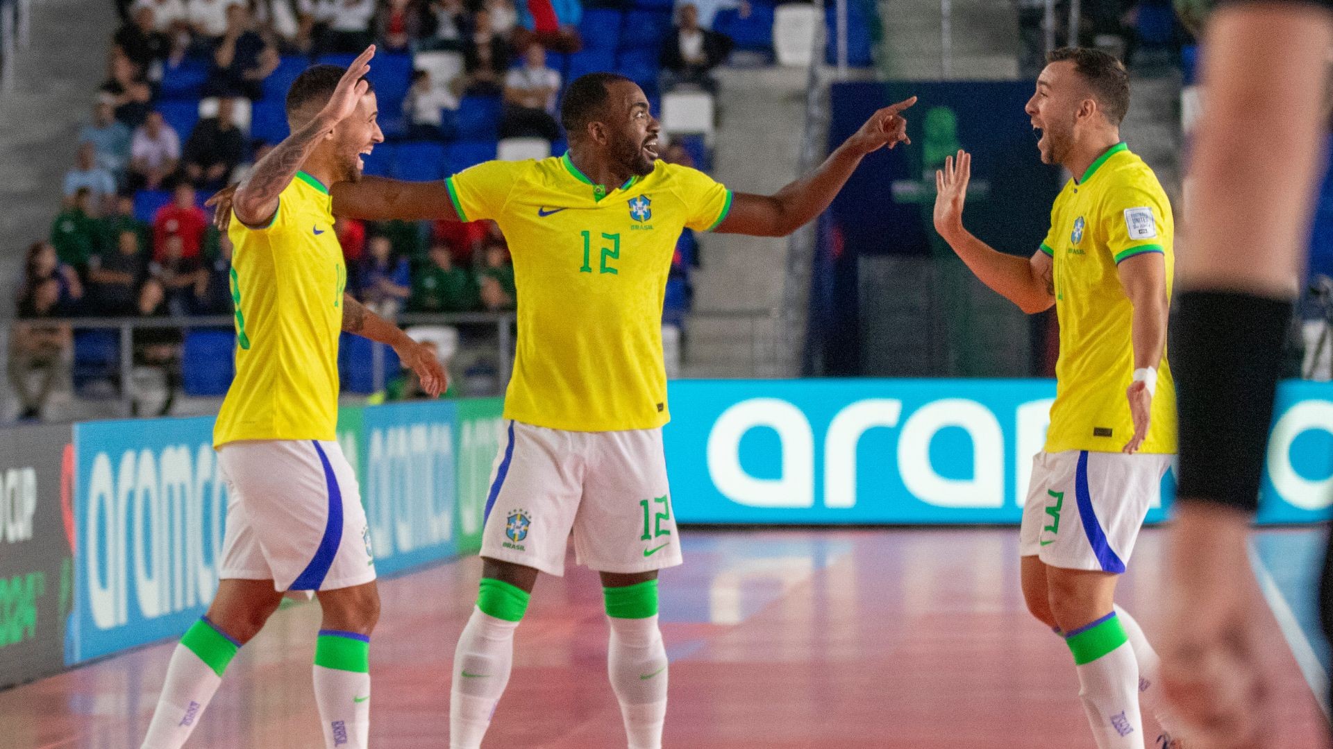 Brasil vence a Costa Rica e avança às quartas de final da Copa do Mundo de futsal