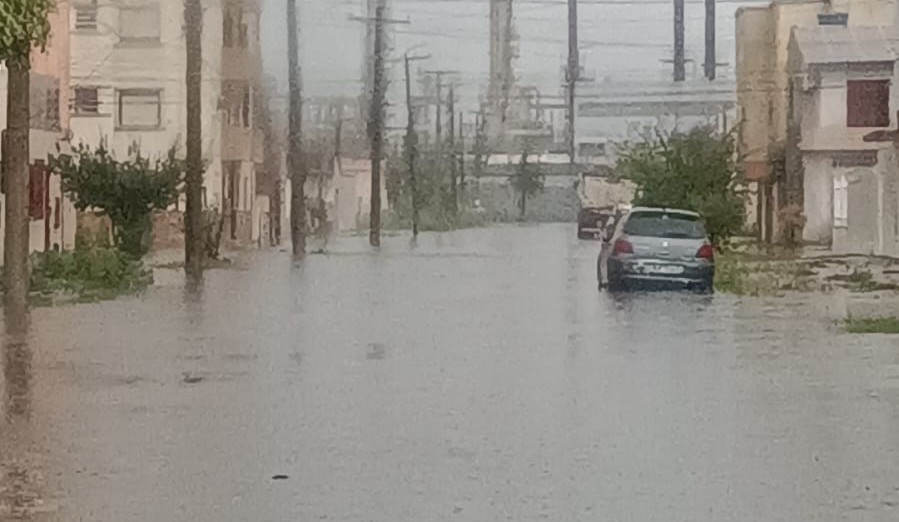 Chuva segue causando alagamentos em ruas de Rio Grande