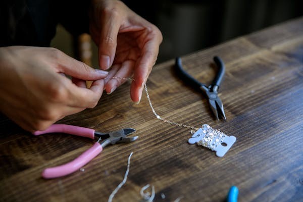 Prefeitura do Rio Grande oferece Capacitação em Design e Artesanato para artesãos locais
