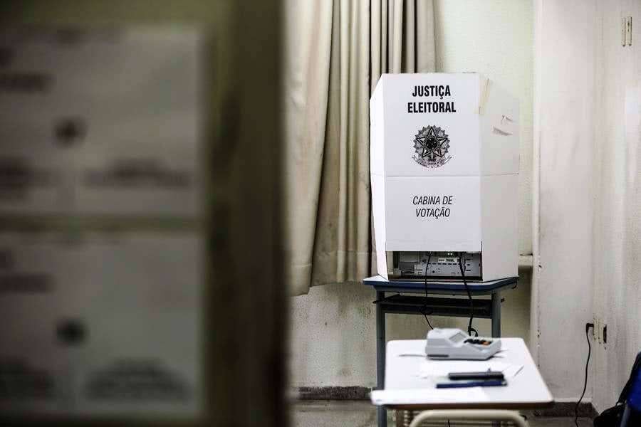 Justiça Eleitoral registra 84 eleitores e 10 candidatos presos em todo o país durante 1º turno das eleições 