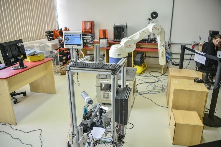 Estudantes da Furg desenvolvem solução inovadora para empresa do setor automotivo