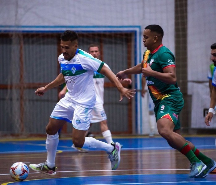 Vitória simples leva a URF à semifinal da Série Prata