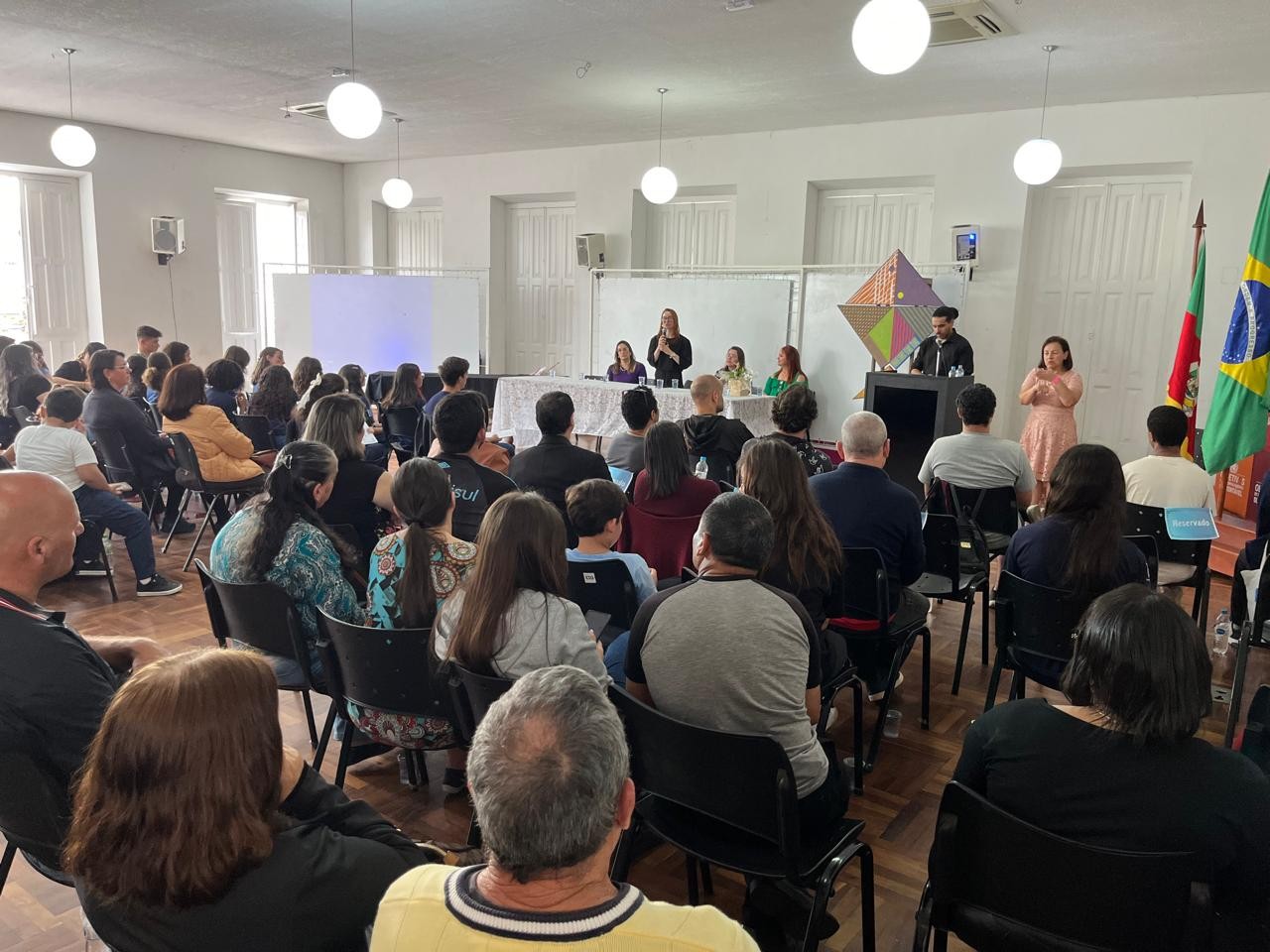 Curso de Libras Básico forma duas turmas em Rio Grande