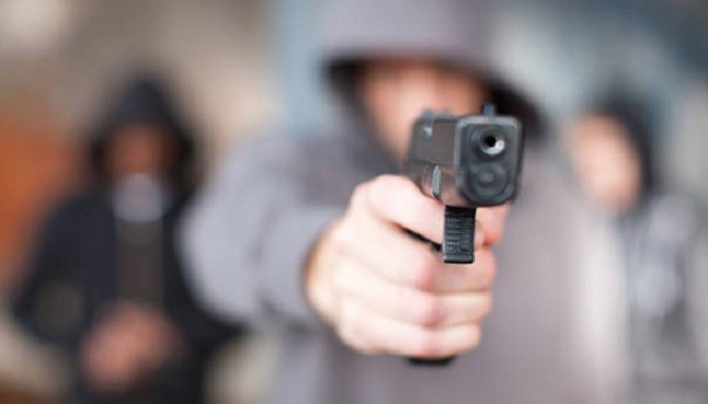 Polícia Civil em Rio Grande prende dois suspeitos de roubos a motoristas de táxi