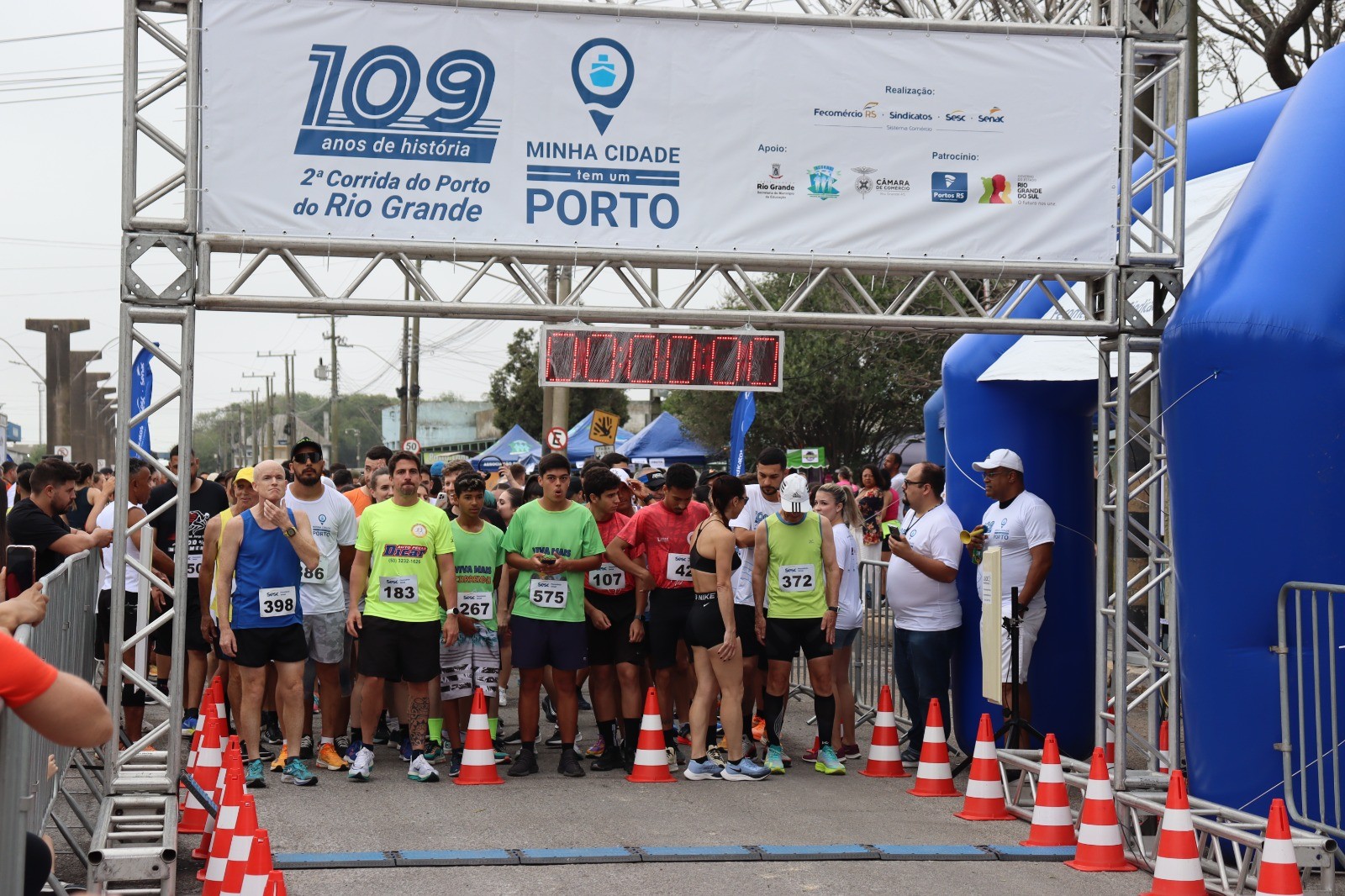 Corrida do Porto do Rio Grande reuniu centenas de atletas neste domingo (3)