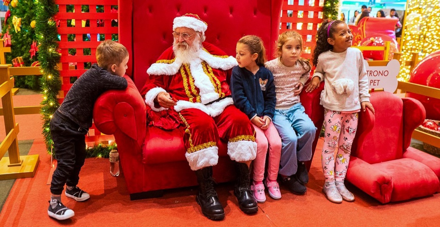 Chegada do Papai Noel marcará o sábado (9) no Partage Shopping