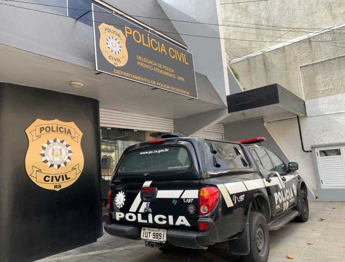 Mulher é presa por tráfico de drogas em Rio Grande