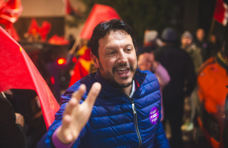 Halley retorna ao cenário político após grave transtorno depressivo 