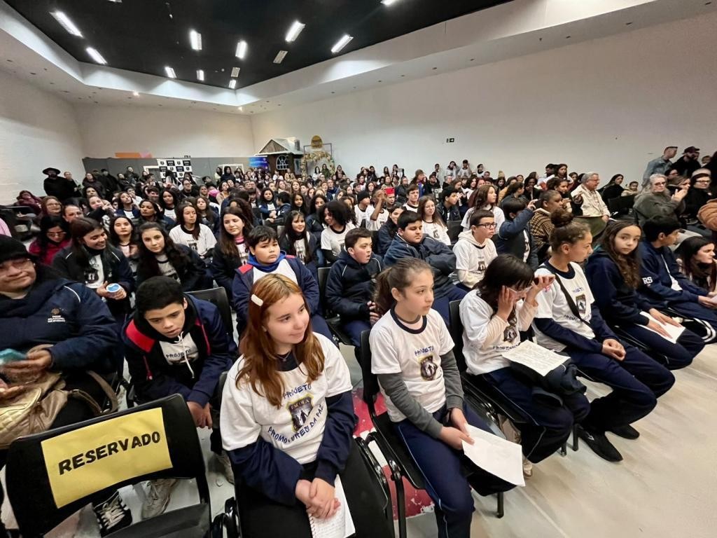  Projetos "Promotores da Paz" e "Guarda-Mirim" formam 661 crianças em cerimônia nesta quinta-feira (16)