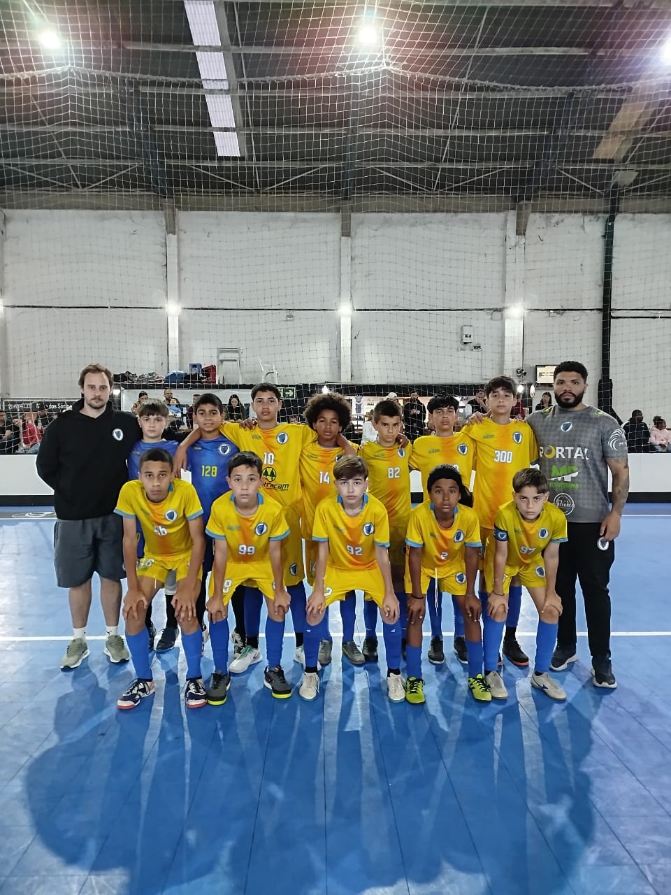 B10 Sub-12 estreia com destaque e garante vaga na próxima fase da Liga Sul-Riograndense