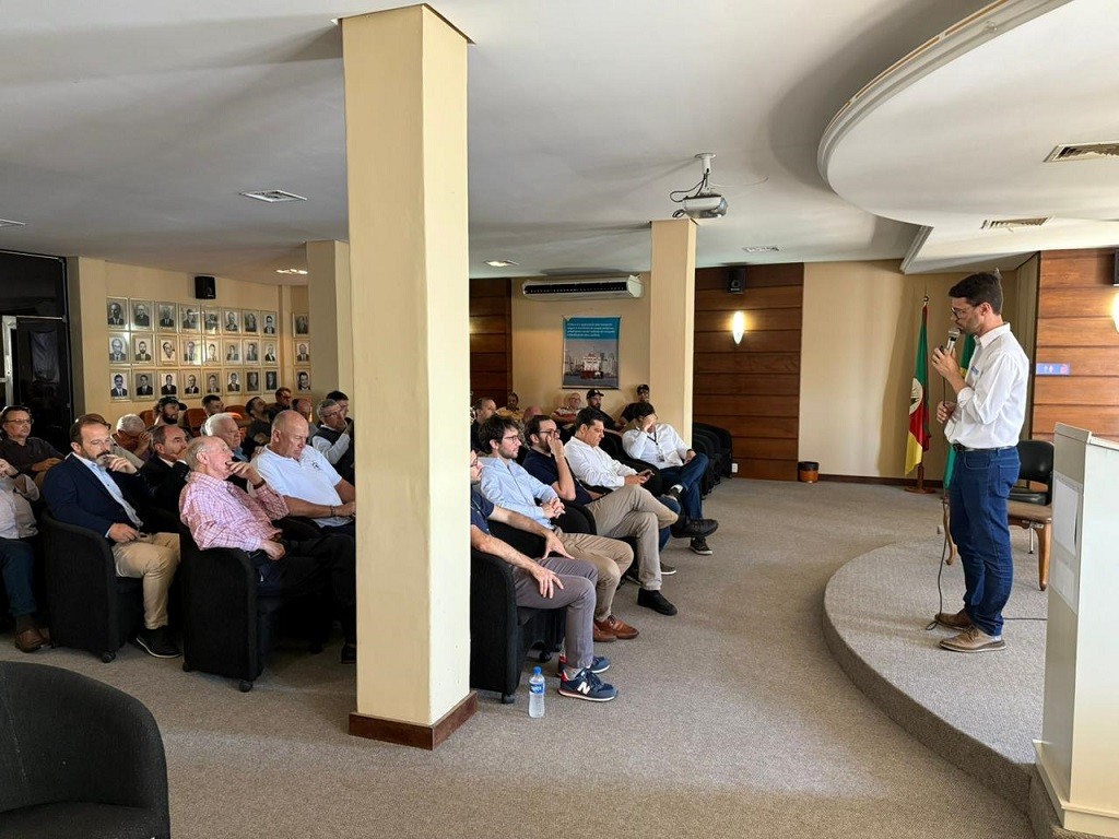 Portos RS apresenta propostas para o futuro do Porto de Porto Alegre no encontro "Porto em Movimento"
