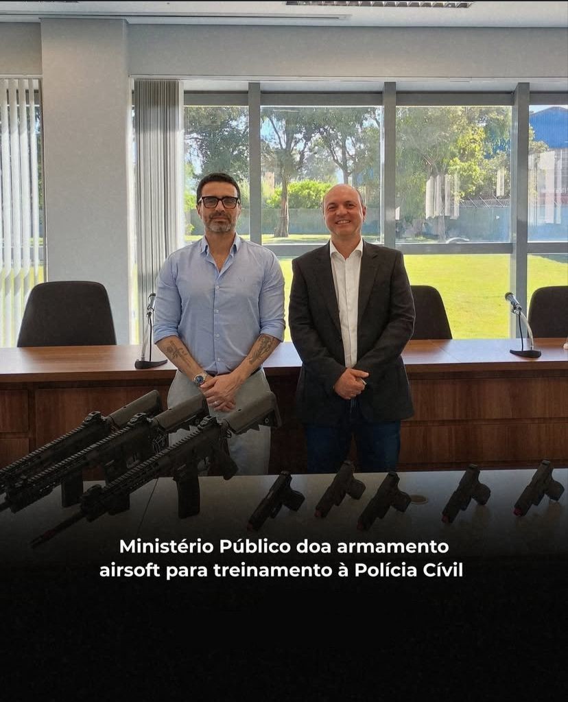Ministério Público doa à Polícia Civil armas de airsoft para treinamento