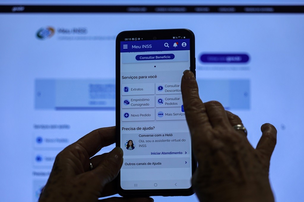 Quatro milhões de pessoas terão de fazer prova de vida no INSS