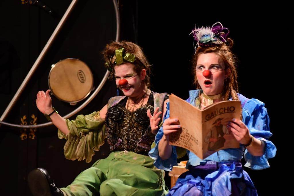 Espetáculo "As Leves e Discretas" chega a Rio Grande trazendo humor e reflexões sobre o papel da mulher na cultura gaúcha contemporânea