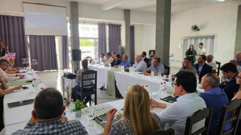 Prefeito de São José do Norte participa de agenda da Azonasul e discute desenvolvimento regional