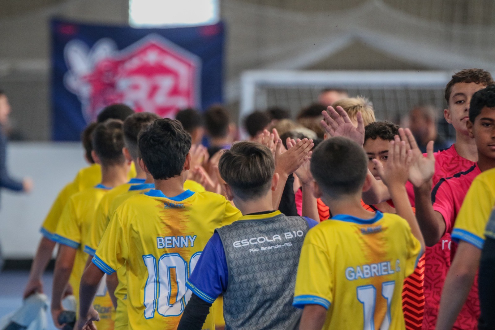 Sub-12 do B10 enfrenta o PBF Esporte Clube nas quartas de final do Estadual em Flores da Cunha neste sábado