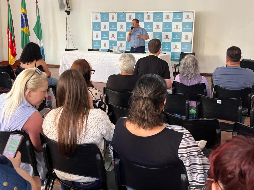 Política Nacional da Pessoa Idosa é tema de debate na Prefeitura do Rio Grande