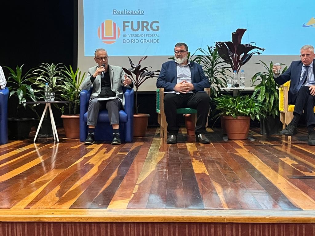 Vice-prefeito do município participa do Rio Grande Summit 2025 para debater adaptação e resiliência climática