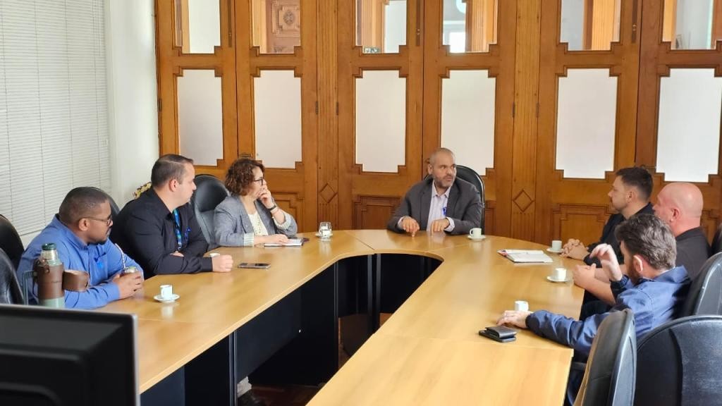 Prefeitura e Daer discutem melhorias na sinalização e instalação de redutores de velocidade na entrada do bairro Bolaxa