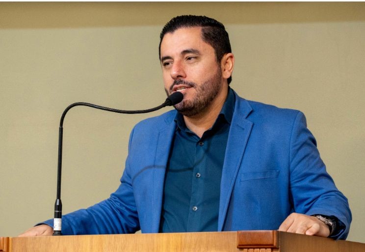 Vereador Marcelo Bagé denuncia atraso de salários de funcionários da UPA em Pelotas