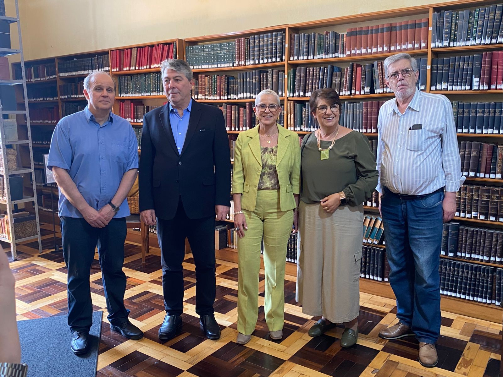 Banrisul oficializa repasse de R$ 2 milhões para restauração da Biblioteca Rio-Grandense