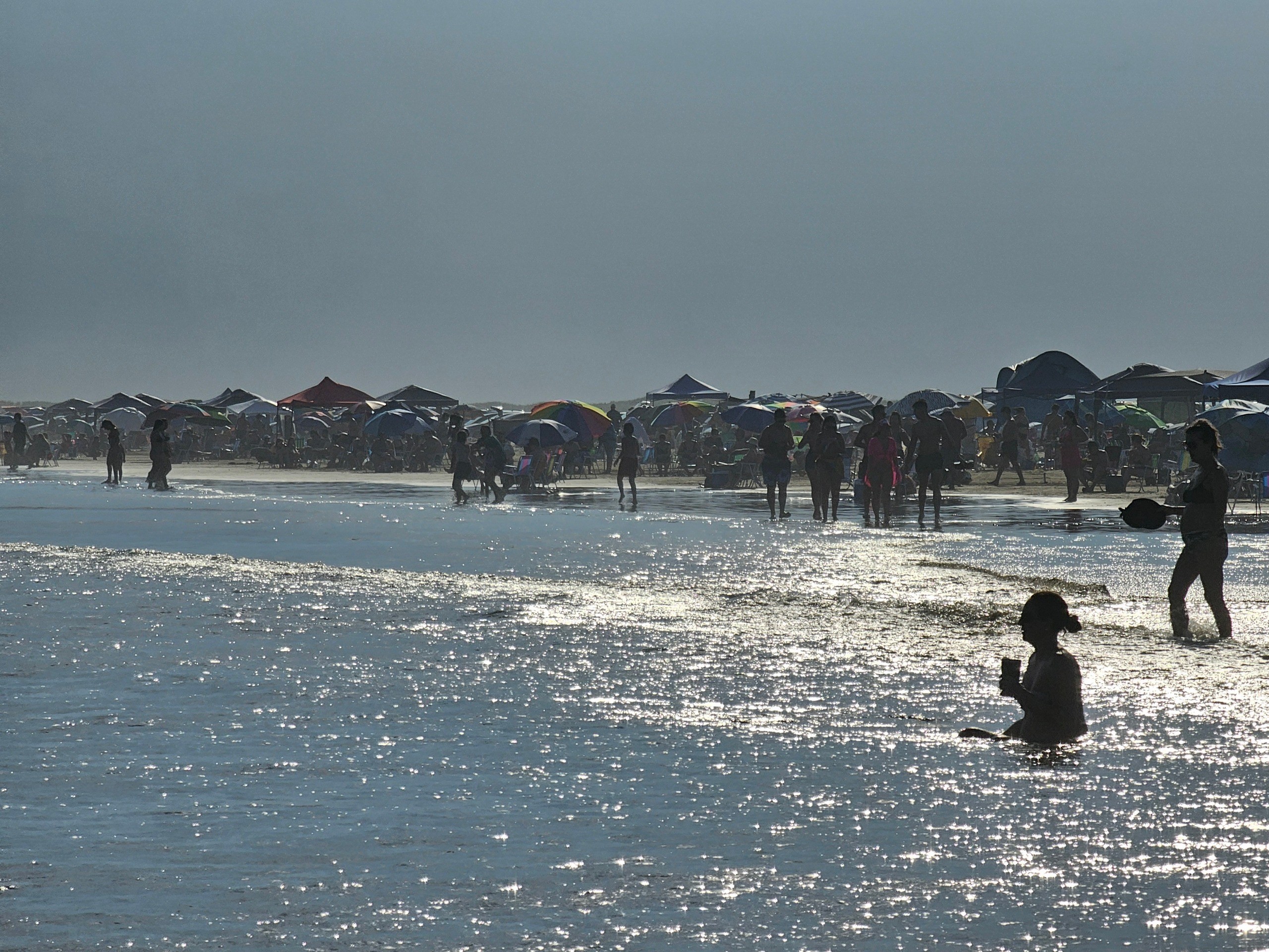 Rio Grande do Sul inicia monitoramento da qualidade da água nas praias e balneários para a temporada 2025/2026