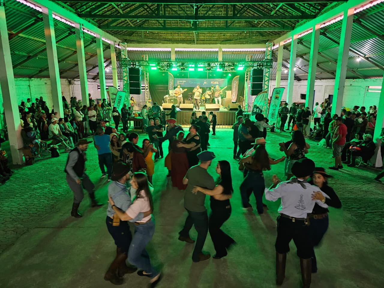 Expofeira do Rio Grande encerra semana com grande público e Mateada Oceano como destaque, mesmo sob chuva