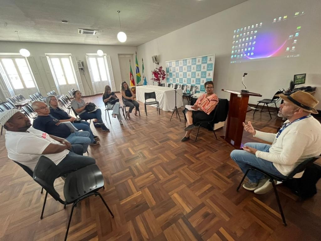 Prefeitura realiza formação para cozinhas solidárias com foco na participação em editais da Conab