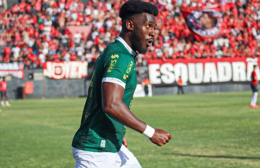 Jogador do Gaúcho relata ter sofrido racismo no Bento Freitas