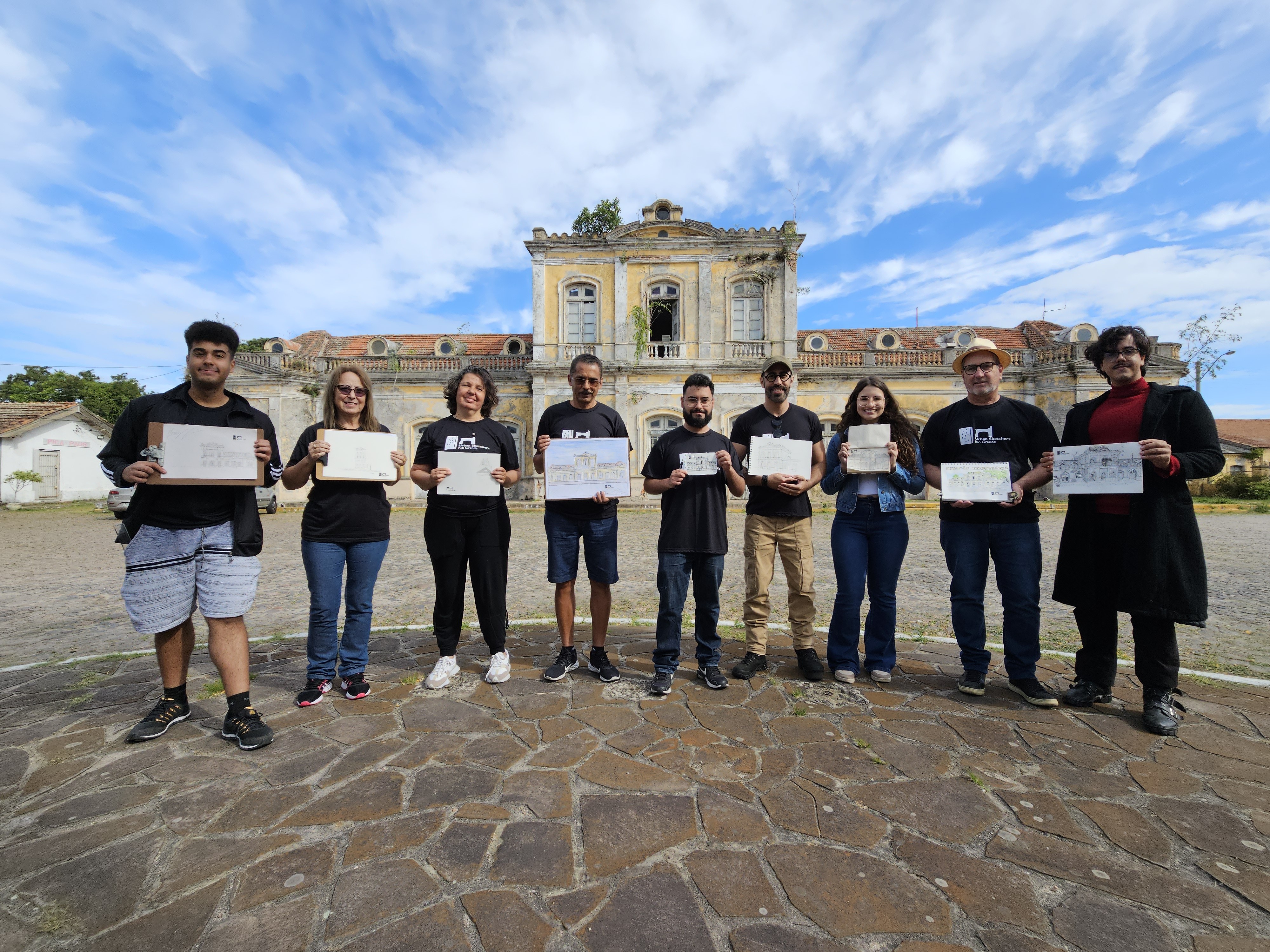 Urban Sketcher Rio Grande reúne artistas para retratar em desenho o patrimônio histórico local
