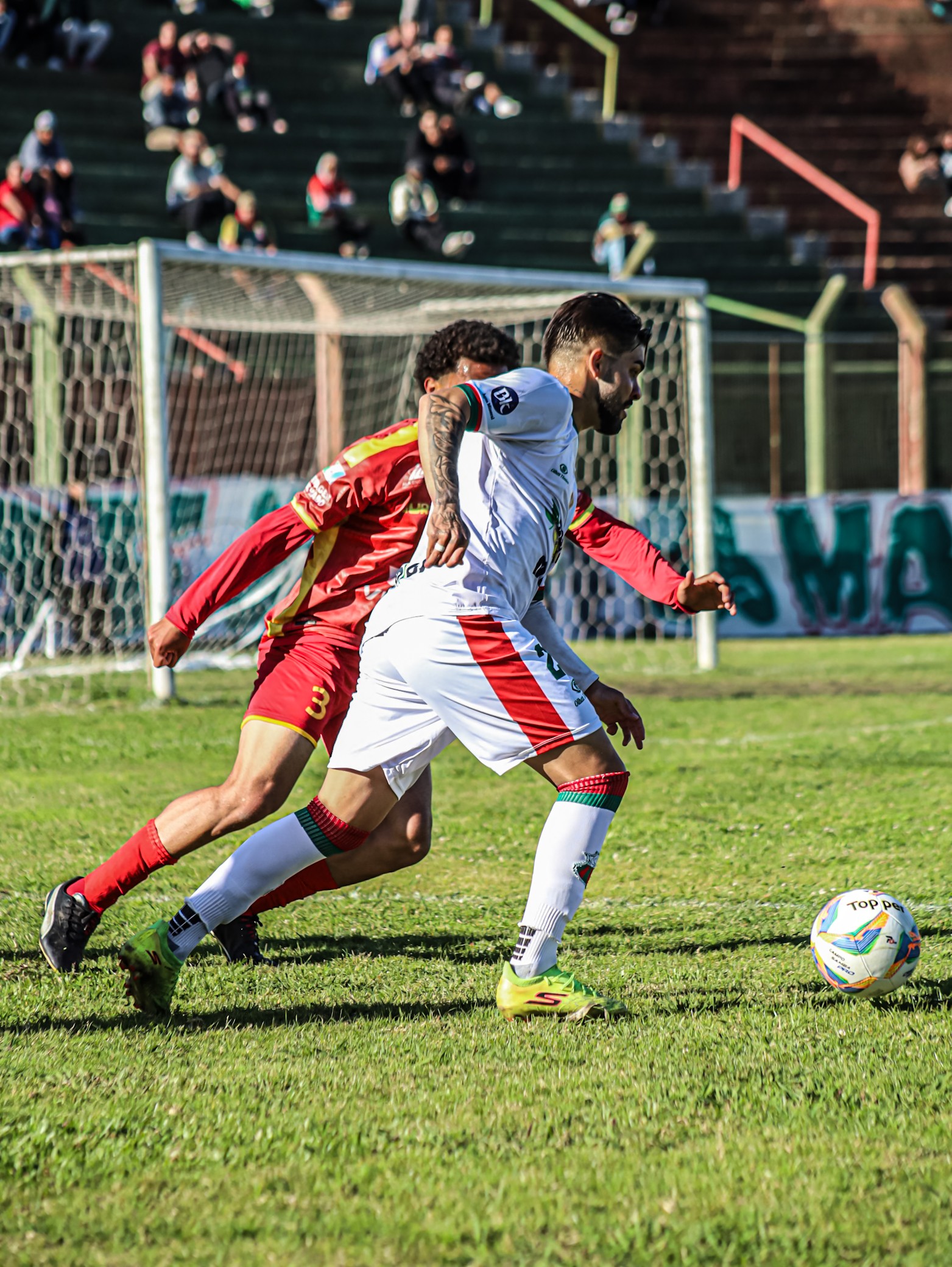 Semifinais da Série B do Gauchão colocam São Paulo-RG e Rio Grande sob pressão após derrotas nos jogos de ida