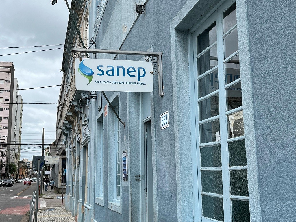 Obra é iniciada a fim de solucionar problema que afeta moradores da Cohab Guabiroba há décadas