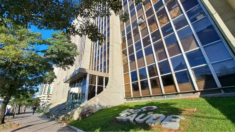 IPE Saúde abre edital com mais de 10 mil vagas para credenciamento de médicos no Rio Grande do Sul 