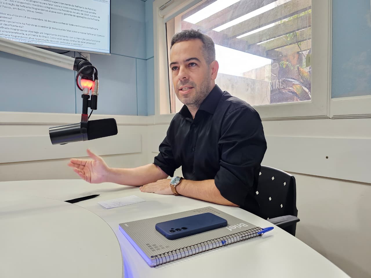 Entrevista do Giro desta quarta-feira, recebeu o novo superintendente da Refinaria de Petróleo Riograndense, Lício França