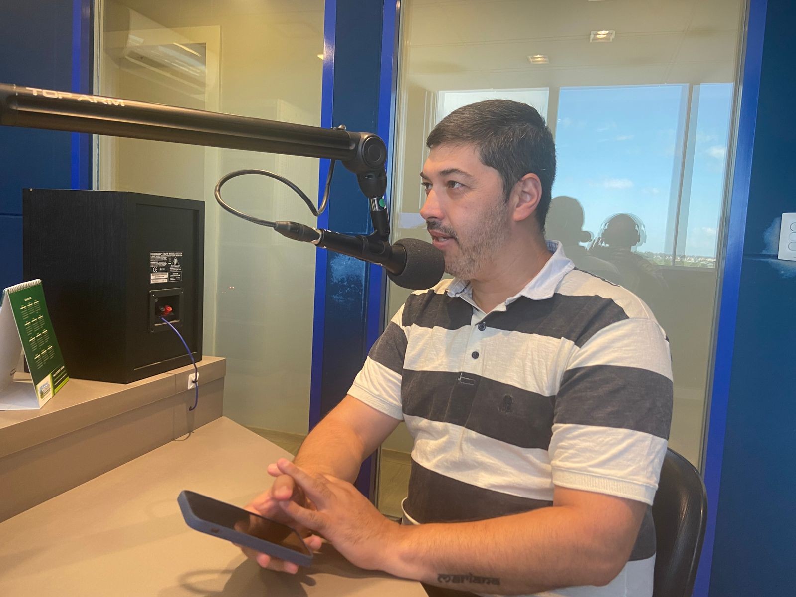 Diretor do Procon Pelotas fala sobre direitos do consumidor no Giro da Manhã