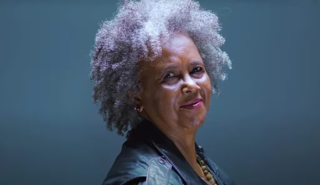 Com show nacional de Sandra de Sá, Prefeitura divulga programação completa de Natal e Verão, em Rio Grande