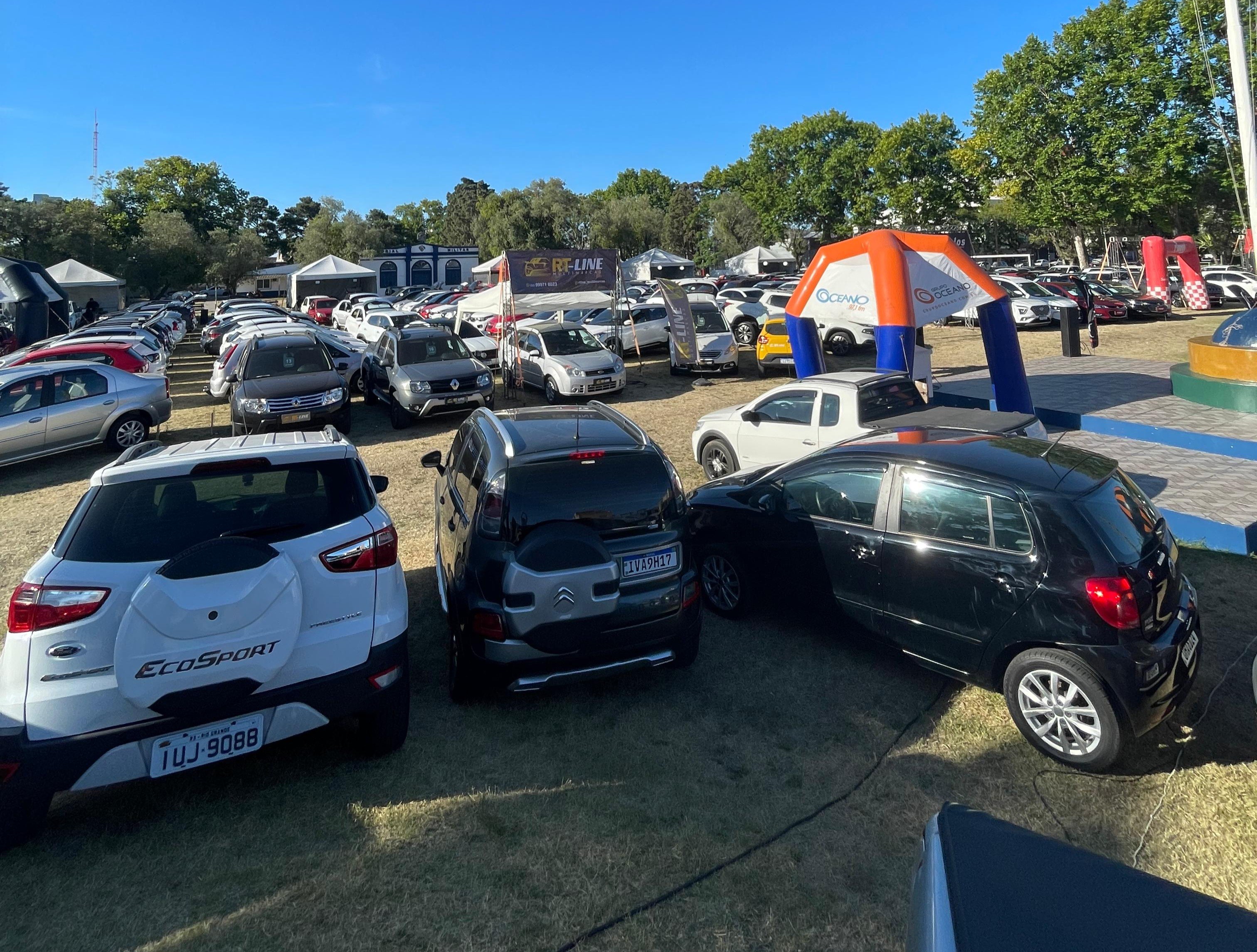 Super Feirão de Carros do Grupo Oceano movimenta a Praça das Forças Armadas até domingo (7)