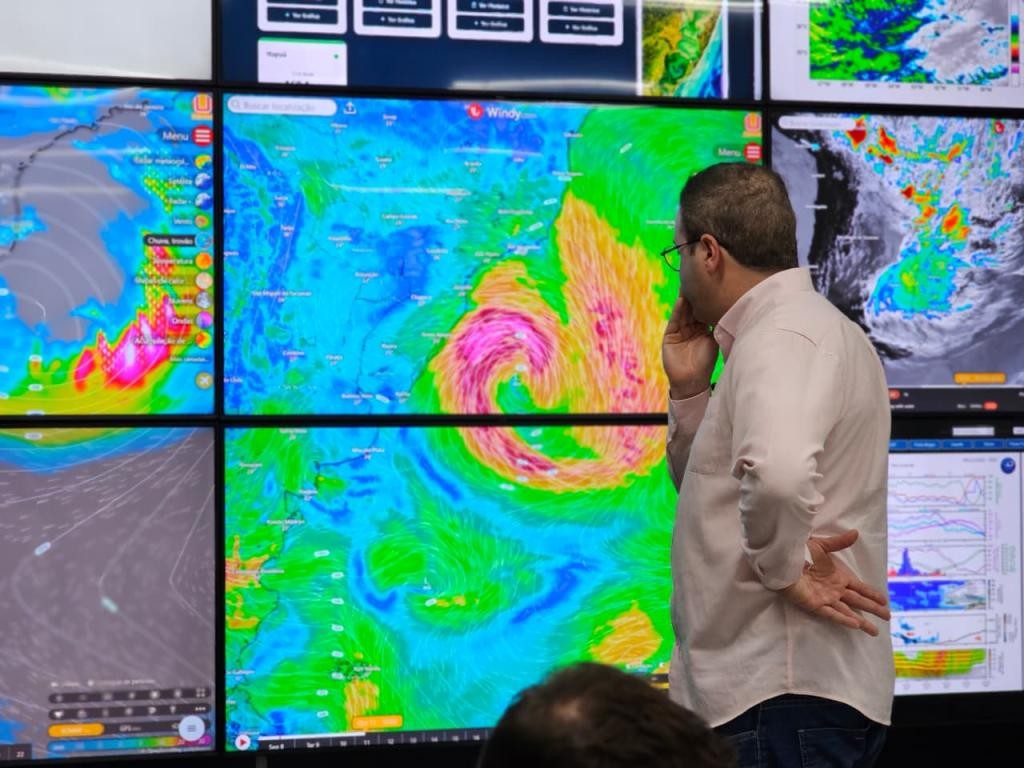 Defesa Civil de Rio Grande monitora avanço de ciclone e mantém equipes mobilizadas; Município avalia situação das aulas