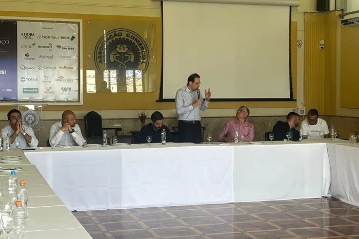 Aliança Pelotas debate desafios de 2026 junto com vereadores